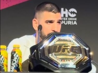 Топурия готов провести два боя за один вечер — сперва Махачев, затем Пимблетт - фото