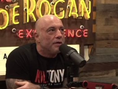 Роган назвал величайший бой в истории. Хочет, чтобы он состоялся на UFC White House Роган назвал величайший бой в истории. Хочет, чтобы он состоялся на UFC White House - фото