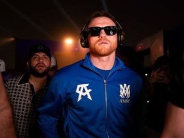 Бивол оценил ударную мощь Канело Бивол оценил ударную мощь Канело - фото