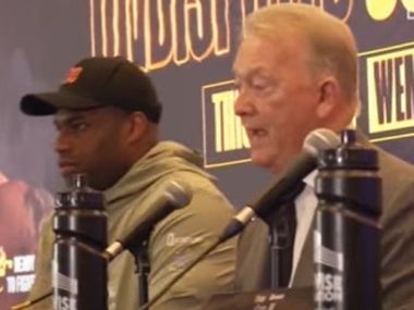 Уоррен и Климас поспорили из-за Усика и Дюбуа Уоррен и Климас поспорили из-за Усика и Дюбуа - фото