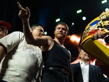 Канело проиграл Кроуфорду. Сауль выступил с заявлением Канело проиграл Кроуфорду. Сауль выступил с заявлением - фото