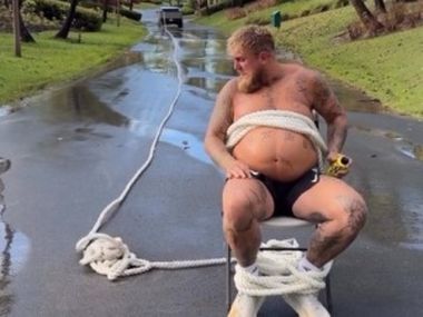 Джейку Полу и «Танку» Дэвису запретили проводить «настоящий» бой - фото