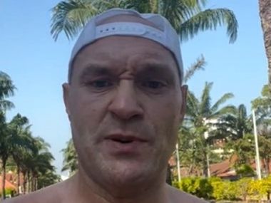 Официально! Тайсон Фьюри подерётся с Махмудовым - фото