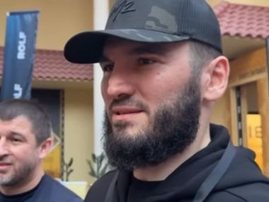 Бетербиев о трилогии с Биволом: «Интереснее всего было бы провести его в Москве» - фото