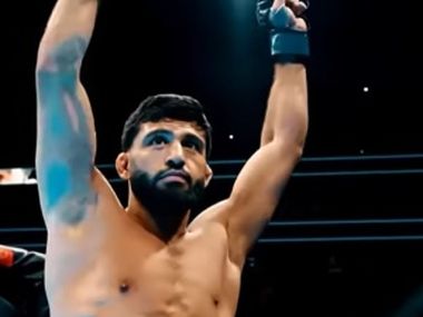 Царукян разбил и задушил Хукера в Катаре - фото