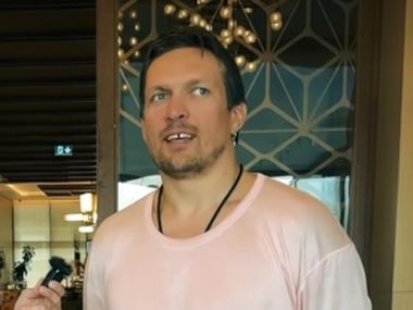 Усик рассказал, сколько боёв хочет провести, и назвал любимого бойца - фото