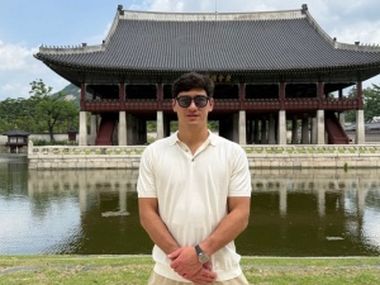 У Бивола запланировали три боя - фото