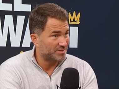 Бивол хочет бои с Канело, Бенавидесом, Бетербиевым, возможно Опетаей — промоутер - фото