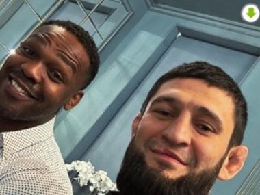 Чимаев поборол Джонса. Тот убежал, требовал не снимать: видео - фото