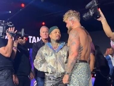 «Ходячий отброс, который потерял остатки разума». Пол обрушился с критикой на Дэвиса - фото