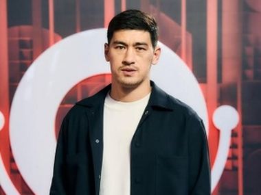 Возвращение Бивола: стало известно, с кем чемпион проведёт бой - фото