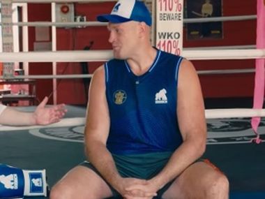 Фьюри прокомментировал желание отца драться с Фрочем - фото