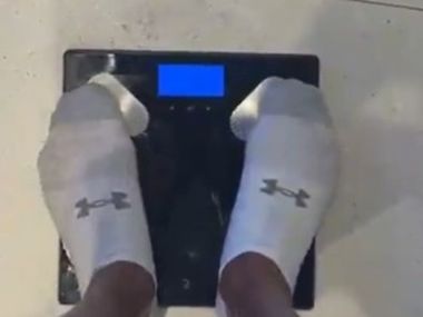 Стало известно, сколько Джошуа весит за 2 недели до боя с Полом - фото