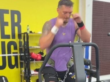 Александр Усик активно прокачивается к реваншу с Дюбуа: видео Александр Усик активно прокачивается к реваншу с Дюбуа: видео - фото