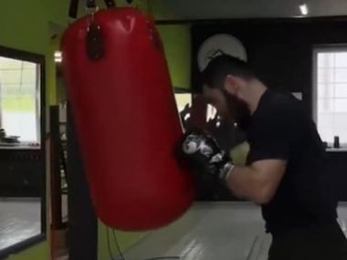 Мешок за мешком: разнообразие Бетербиева — видео из зала Мешок за мешком: разнообразие Бетербиева — видео из зала - фото