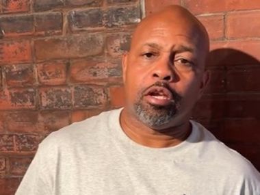 Рой Джонс поссорился с Флойдом Мейвезером и вызвал его на бой - фото