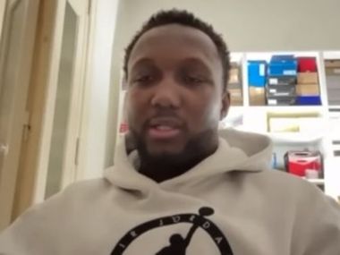 Один из чемпионов вызвался драться с Эннисом - фото