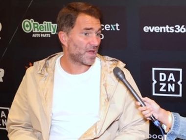 «Усик сбрасывает все пояса и...» Хирн о Zuffa Boxing  - фото