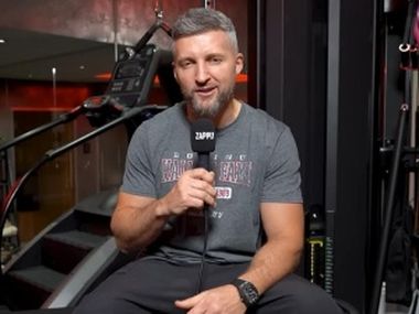 «Усик слишком умён». Фроч о бое против Уайлдера - фото