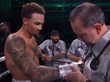 Суперталант Уиттакер дебютировал у Хирна яркой победой: видео нокаута - фото