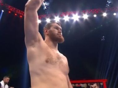 Махмудов вырвал тяжелейшую победу у Аллена: видео - фото