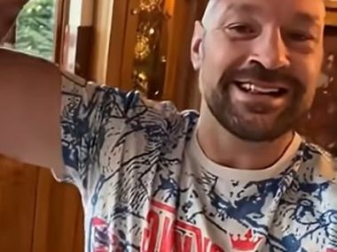 Фьюри поблагодарил Кличко: «Спасибо, что сделал меня мультимиллионером!» - фото