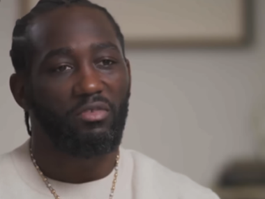 Кроуфорд не согласен, что Мадримов дал ему тяжёлый бой Кроуфорд не согласен, что Мадримов дал ему тяжёлый бой - фото