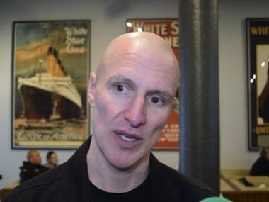 «Нужно отрастить я*ца». Эксперт о ситауции с Усиком - фото