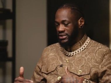 Уайлдер грозится пристрелить младшего брата - фото