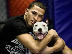 фото - (ММА) Энтони Петтис хочет драться с Беном Хендерсоном в Милуоки