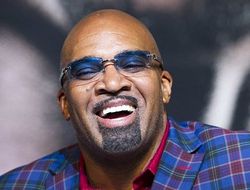 фото - Советник Мэйуэзера рассказал, почему UFC не даст добро Макгрегору