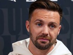 фото - Теофимо Лопес побил мелкого и травмированного Ломаченко — Тейлор