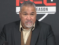 фото - Мокаев продолжит карьеру в PFL? Босс промоушна дал честный ответ