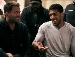 фото - Эдди Хирн назвал идеальное время для проведения мегафайта Джошуа–Фьюри