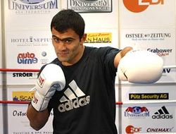 фото - Вместо Валори Рахим Чахкиев будет драться с Эпифанио Мендосой