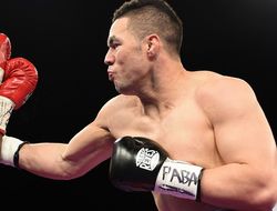 фото - Видео: Работа на лапах проспекта–супертяжа Джозефа Паркера