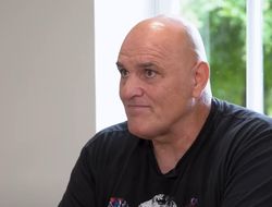 фото - Джон Фьюри увидел Нганну на лапах с Майком Тайсоном и не прошёл мимо — видео