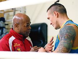 фото - Джеймс Али Башир: «Уже сейчас Усик может побить абсолютно любого тяжеловеса»