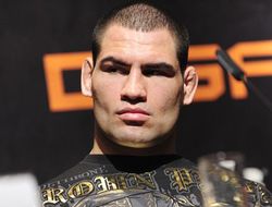 фото - UFC 196: Веласкес травмирован, с Вердумом дерётся Миочич