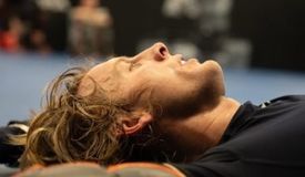 Хукер и Пимблетт устроили жёсткую перепалку в соцсетях. И «слегка» переборщили