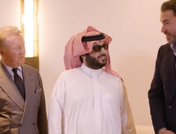 фото - Стало известно, в каких весовых дивизионах пройдёт супершоу 5х5: Уорррен vs Хирн