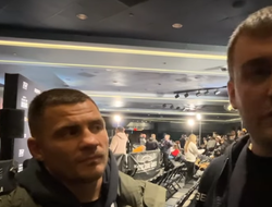 фото - «Банановый скандал» Дэвиса и Беринчика. Чемпион отреагировал на обвинения