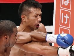 фото - Грустный праздник для Учиямы: Хесрил Корралес опять победил Такаши