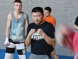 фото - «По очкам Усику выиграть не дадут». Арбачаков — о бое против Фьюри 