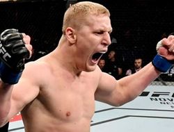 фото - Павлович уничтожил Туивасу на старте боя