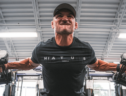 фото - Чендлер намекнул, когда состоится бой с Макгрегором