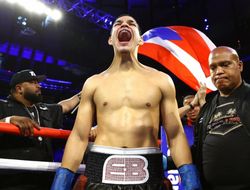 фото - Берланга побил Ангуло, но мог проиграть дисквалификацией: видео