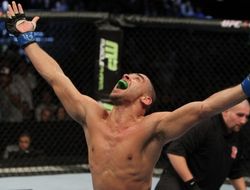 фото - UFC 165: Ренан Барао зрелищно нокаутировал Эдди Вайнленда