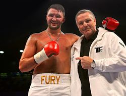 фото - Фьюри удосрочил Хаммера. Болельщикам сильно повезло: видео