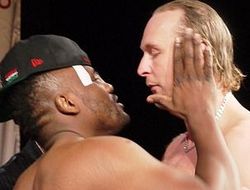 фото - Интригующий реванш за EBU: Хелениусу предписали драться с Чисорой